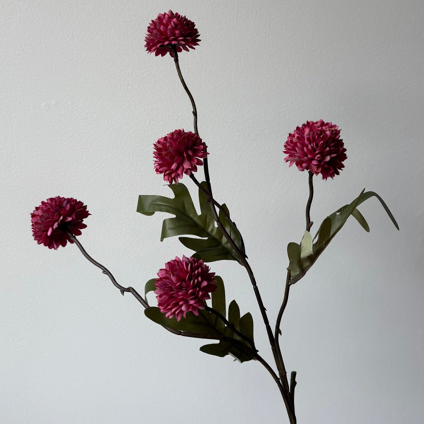 Pompom small met blad - Bordeaux