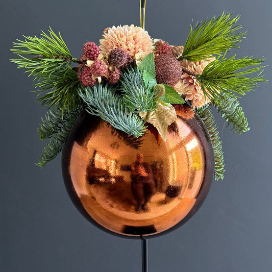 Kerstbal Ø20cm met kunstbloemen - Brons